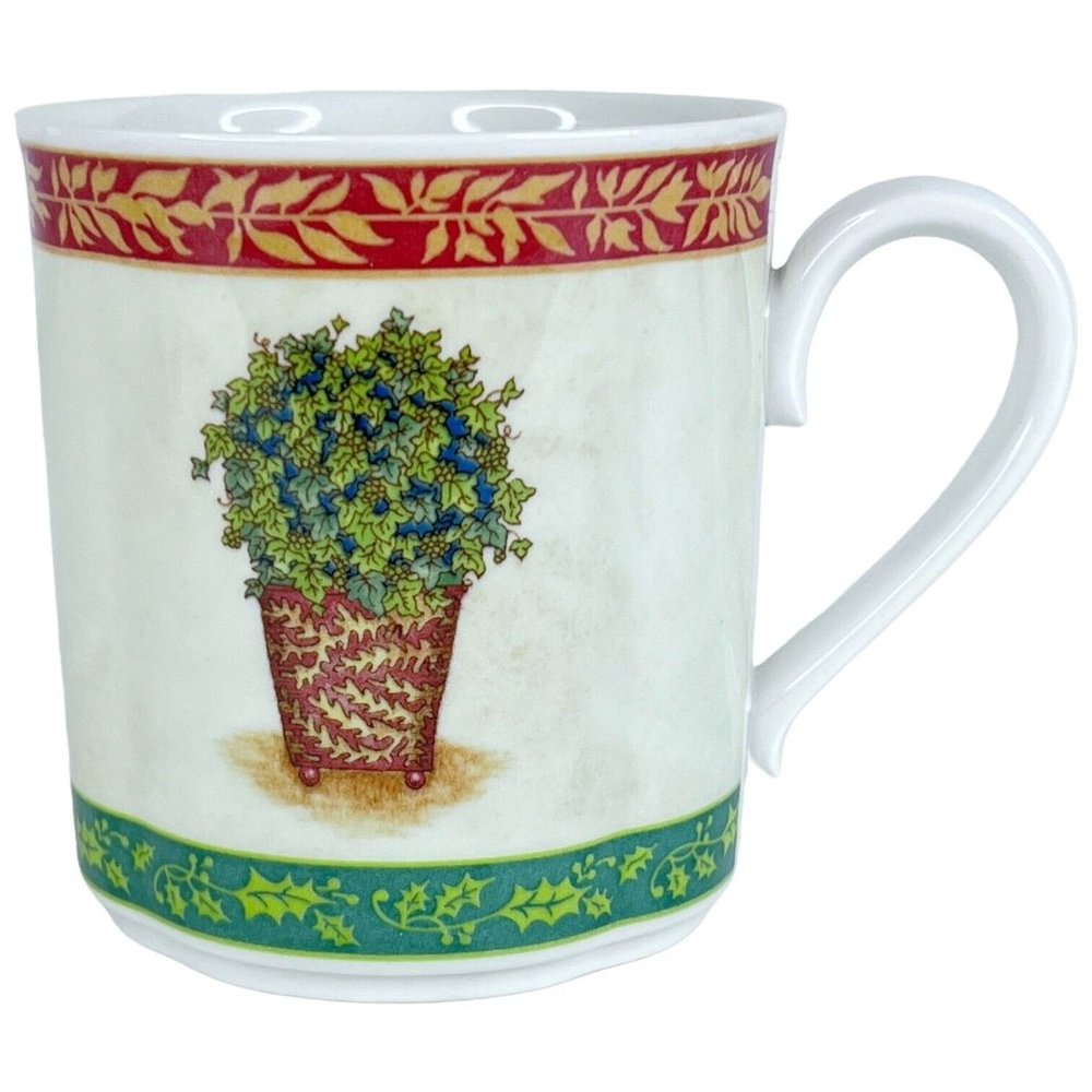 Villeroy & Boch Festive Memories Mug Topiary House And‎ Garden Collection Holly